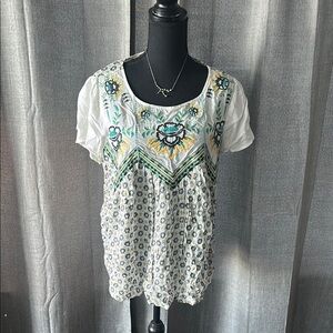 Skies Are Blue Embellished White and Green Blouse